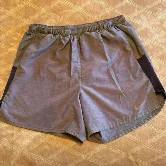 Nike Dri Fit Gray Woman’s Shorts, Size Medium. - Picture 1 of 9